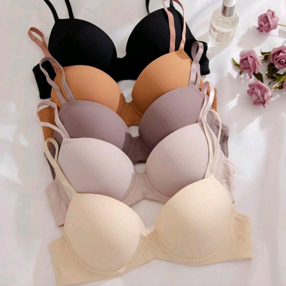 Bras - Picture 2 of 2